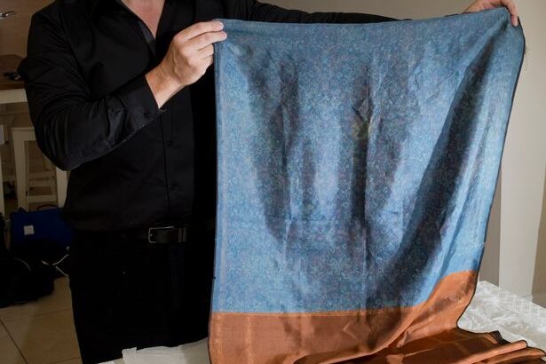Russell Edwards, with a shawl found at the scene of Jack the Ripper’s 4th murder Russell Edwards, with a shawl found at the scene of Jack the Ripper's 4th murder. The garment was passed down from a policeman who kept it. Russell has used DNA testing on stains found on the shawl to identify the killer - a polish-born Aaron Kosminski http://www.mirror.co.uk/news/uk-news/jack-ripper-murder-mystery-how-4180390#ixzz3Eyp2D1Qp Follow us: @DailyMirror on Twitter | DailyMirror on Facebook