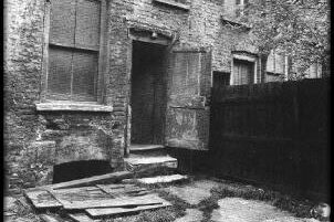 Jack the Ripper’s London: Mystery & History Tours Jack the Ripper’s London: Mystery & History Tours